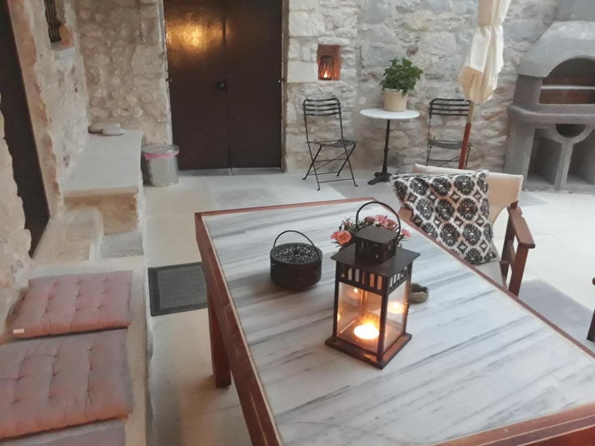 Aspasia House Oitylo Esterno foto