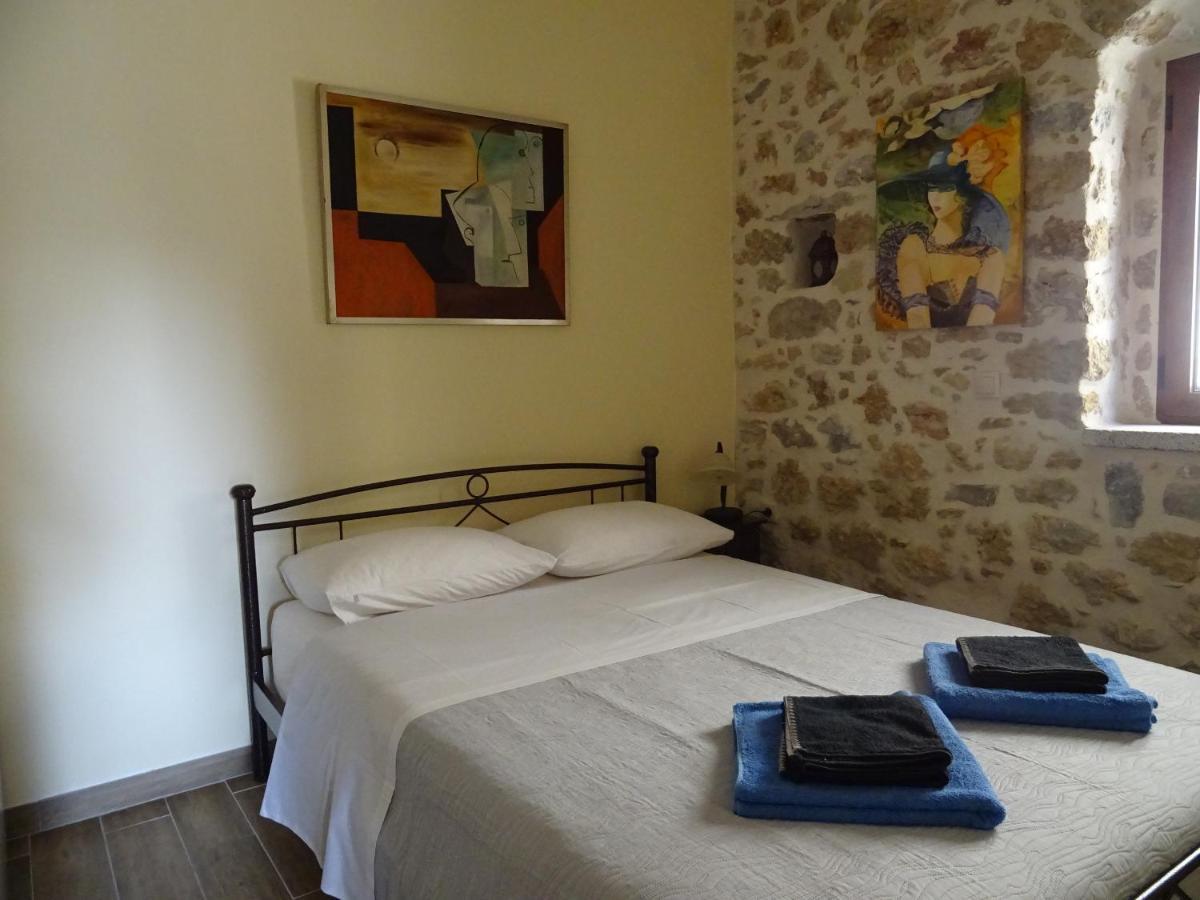 Aspasia House Oitylo Esterno foto